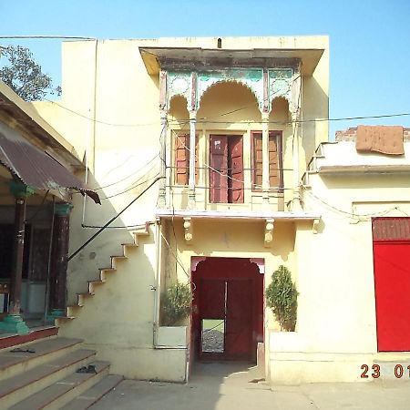 מלון Shri Swami Sheetal Das Akhada B1-88 Assi , Near Pushkar Talab,Varanasi, Ashram Dharmshala מראה חיצוני תמונה