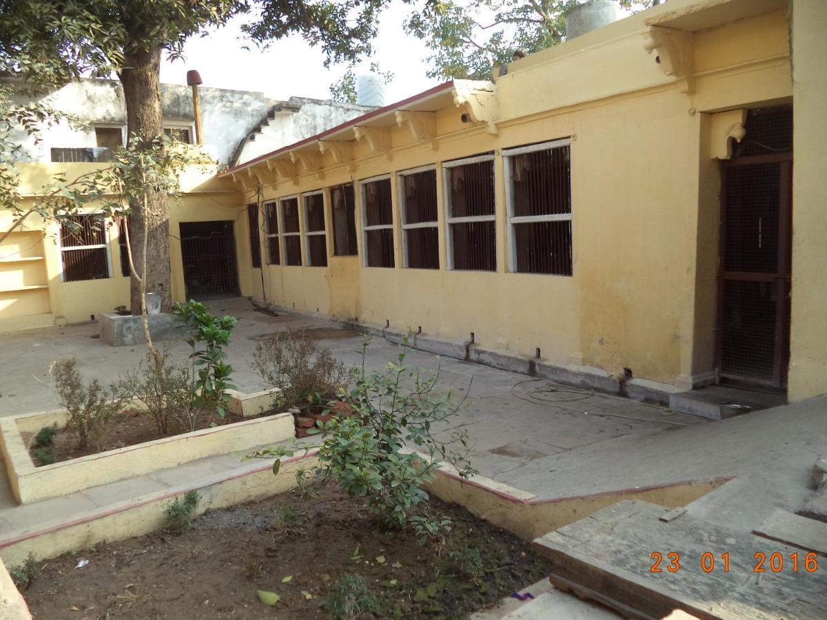מלון Shri Swami Sheetal Das Akhada B1-88 Assi , Near Pushkar Talab,Varanasi, Ashram Dharmshala מראה חיצוני תמונה