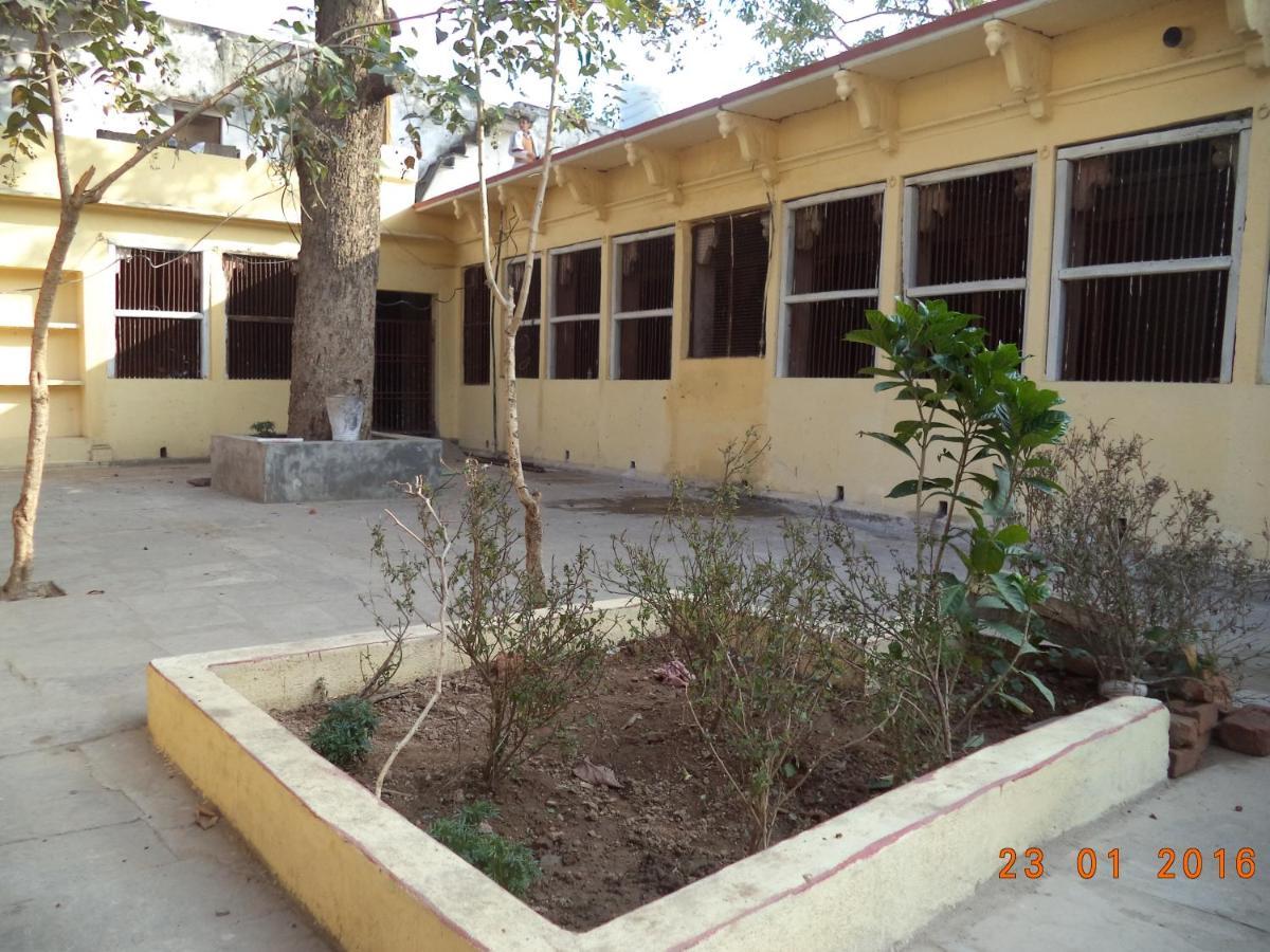 מלון Shri Swami Sheetal Das Akhada B1-88 Assi , Near Pushkar Talab,Varanasi, Ashram Dharmshala מראה חיצוני תמונה