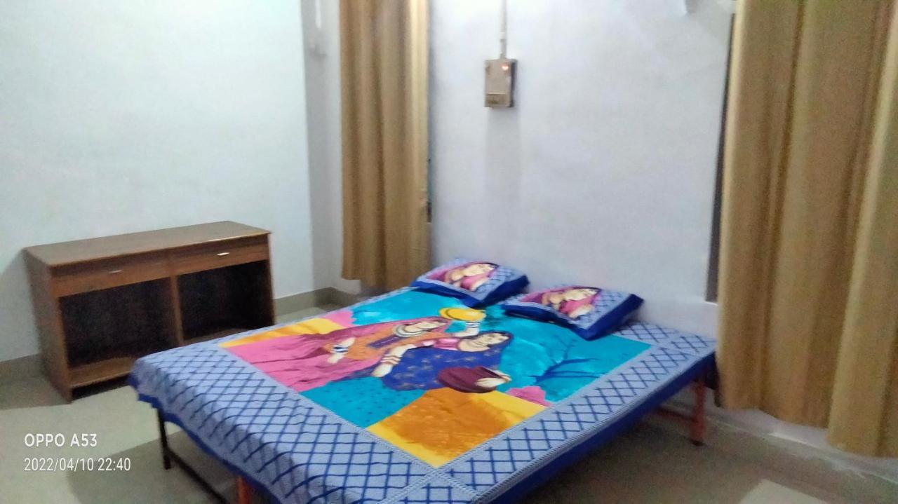 מלון Shri Swami Sheetal Das Akhada B1-88 Assi , Near Pushkar Talab,Varanasi, Ashram Dharmshala מראה חיצוני תמונה