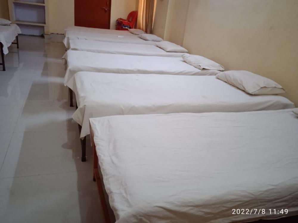 מלון Shri Swami Sheetal Das Akhada B1-88 Assi , Near Pushkar Talab,Varanasi, Ashram Dharmshala מראה חיצוני תמונה
