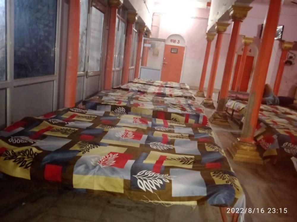 מלון Shri Swami Sheetal Das Akhada B1-88 Assi , Near Pushkar Talab,Varanasi, Ashram Dharmshala מראה חיצוני תמונה