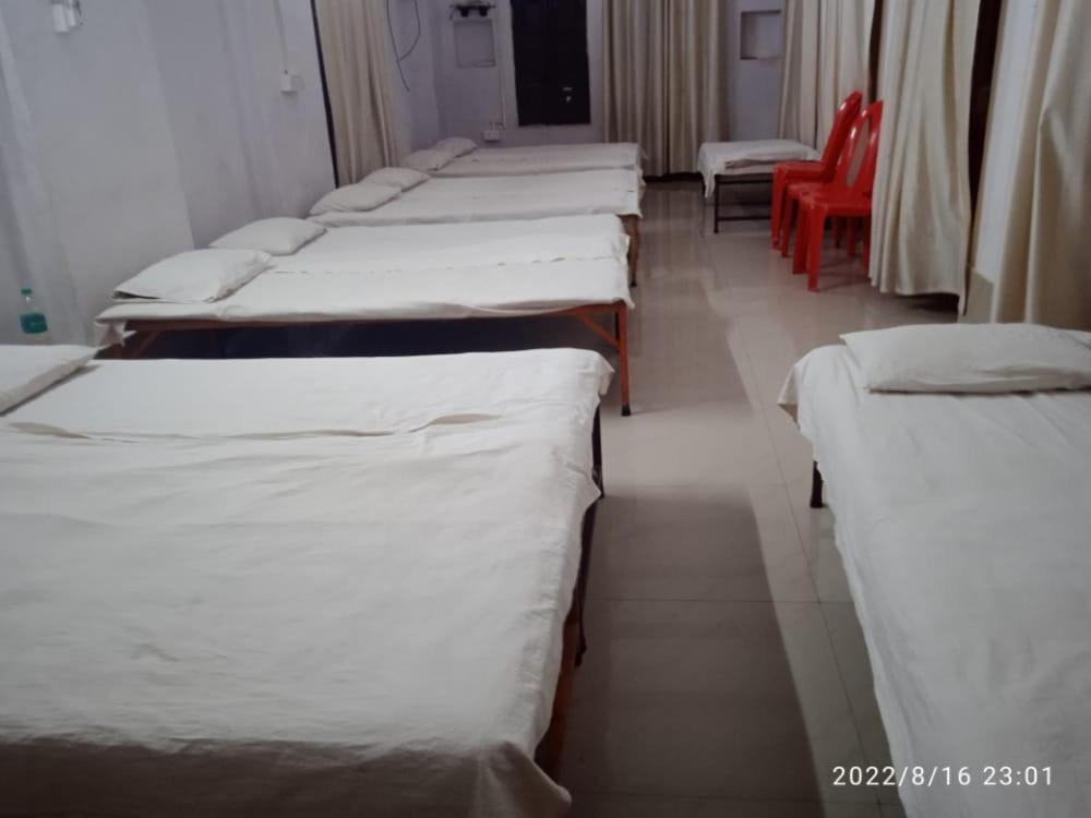 מלון Shri Swami Sheetal Das Akhada B1-88 Assi , Near Pushkar Talab,Varanasi, Ashram Dharmshala מראה חיצוני תמונה