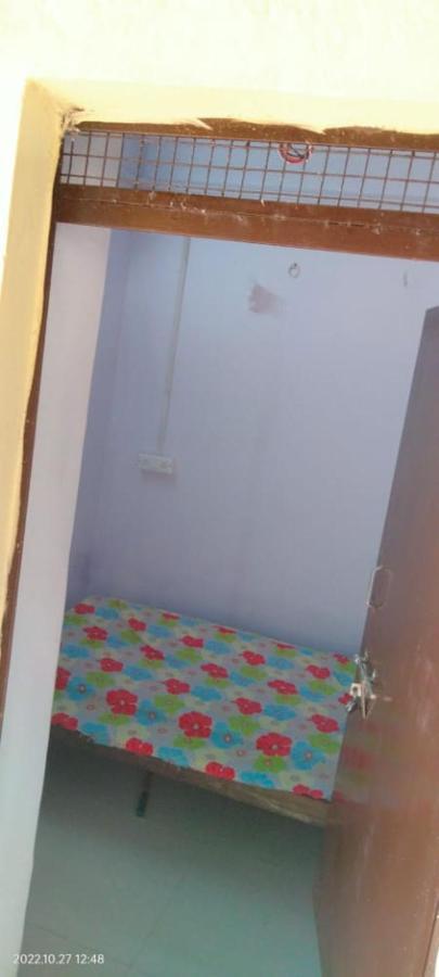 מלון Shri Swami Sheetal Das Akhada B1-88 Assi , Near Pushkar Talab,Varanasi, Ashram Dharmshala מראה חיצוני תמונה