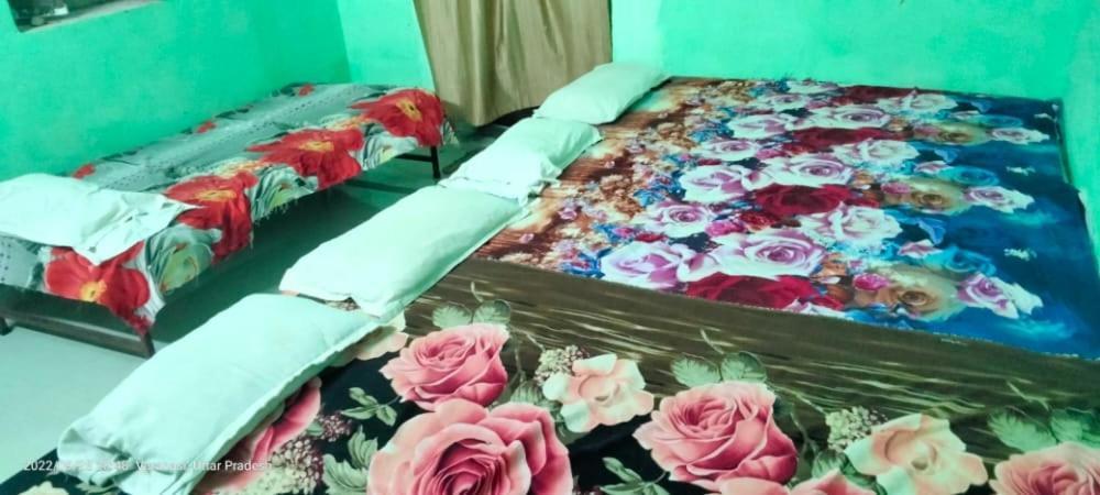 מלון Shri Swami Sheetal Das Akhada B1-88 Assi , Near Pushkar Talab,Varanasi, Ashram Dharmshala מראה חיצוני תמונה